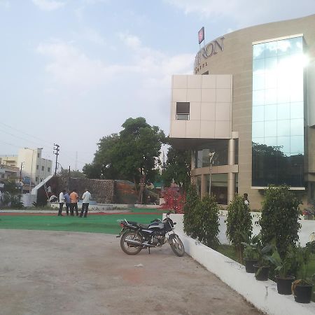 Saffron Hotel Jalna Exterior photo